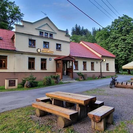Hostinec U Reky Hotel Остравице Екстериор снимка